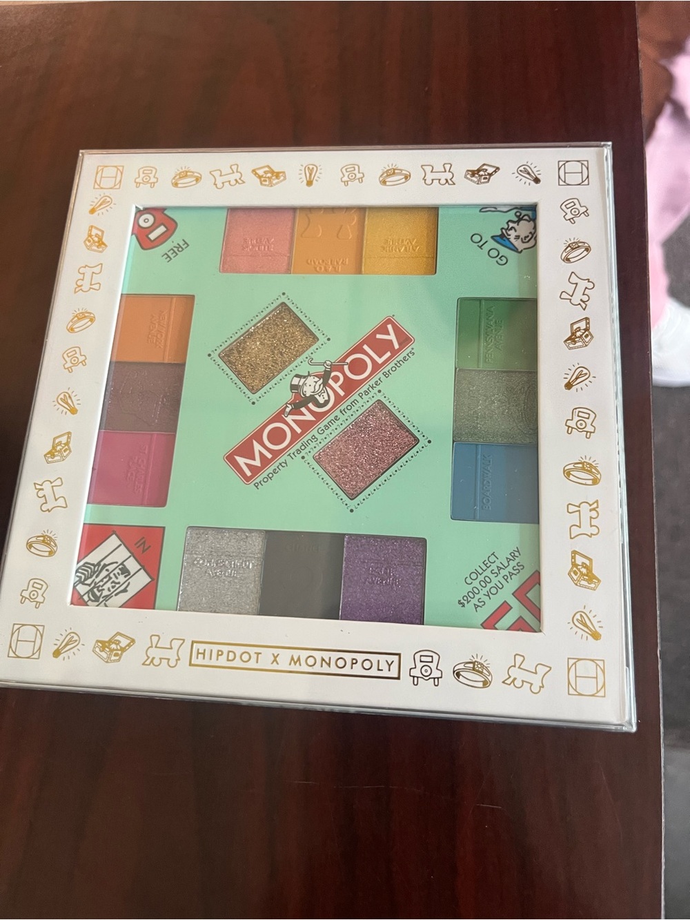 Eyeshadow Palette — Mint Green Glitter & Multi-Color Shades